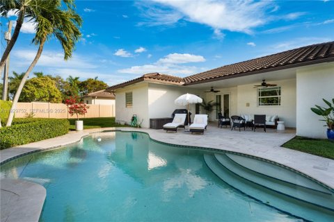 Villa ou maison à vendre à Palmetto Bay, Floride: 4 chambres, 211.35 m2 № 1988796 - photo 30