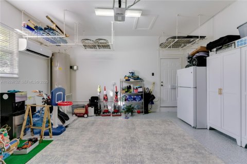 Villa ou maison à vendre à Palmetto Bay, Floride: 4 chambres, 211.35 m2 № 1988796 - photo 25