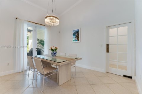 Villa ou maison à vendre à Palmetto Bay, Floride: 4 chambres, 211.35 m2 № 1988796 - photo 8