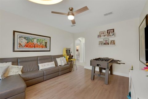 House in Sanford, Florida 4 bedrooms, 302.95 sq.m. № 1904359 - photo 29
