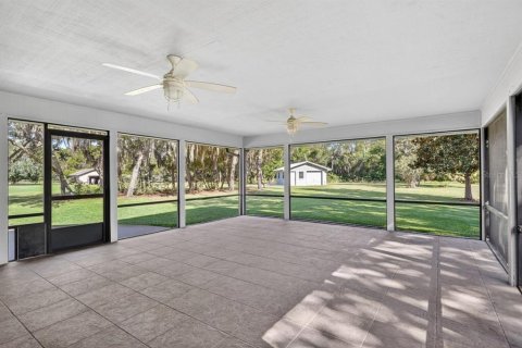 House in Edgewater, Florida 3 bedrooms, 197.7 sq.m. № 2123506 - photo 25