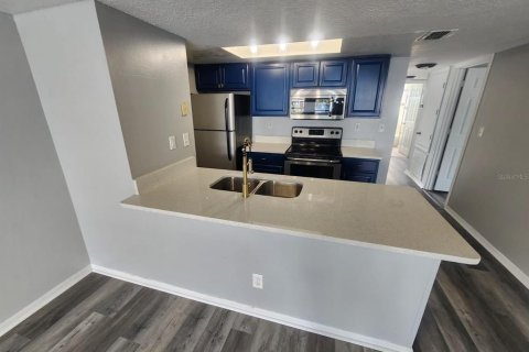 Condo in Kissimmee, Florida, 3 bedrooms  № 2210903 - photo 3