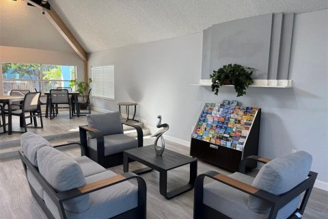 Condo in Kissimmee, Florida, 3 bedrooms  № 2210903 - photo 24