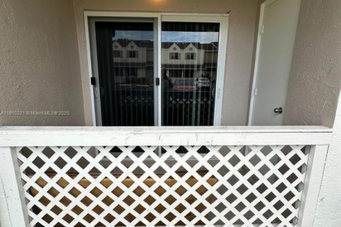 Condo in Hialeah, Florida, 1 bedroom  № 1966560 - photo 3