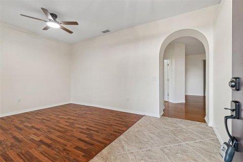 Villa ou maison à vendre à Valrico, Floride: 4 chambres, 179.86 m2 № 2275643 - photo 8