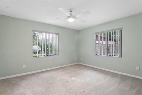 House in South Daytona, Florida 2 bedrooms, 111.48 sq.m. № 2227786 - photo 14