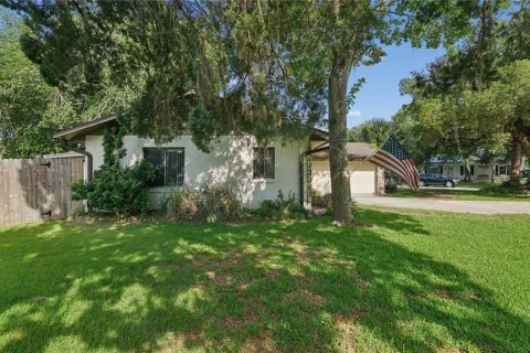 House in South Daytona, Florida 2 bedrooms, 111.48 sq.m. № 2227786 - photo 4
