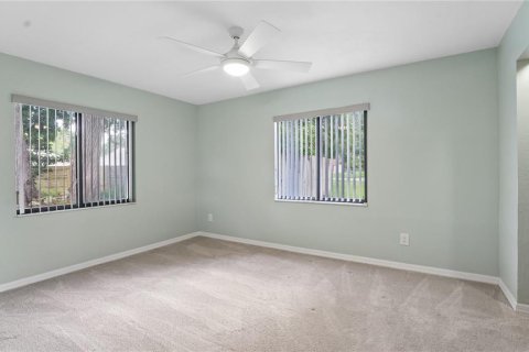 House in South Daytona, Florida 2 bedrooms, 111.48 sq.m. № 2227786 - photo 18