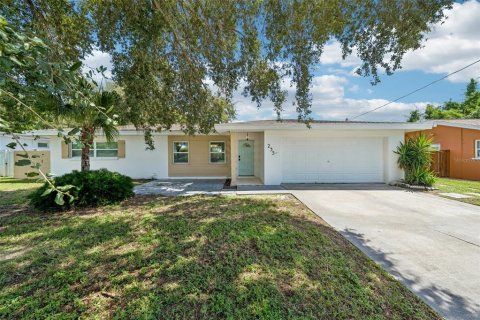 Villa ou maison à Largo, Floride 3 chambres, 161.65 m2 № 2373156