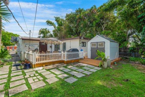 House in Hollywood, Florida 3 bedrooms, 116.69 sq.m. № 1993173 - photo 22