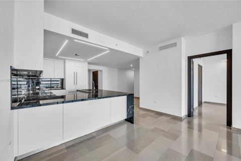 Купить кондоминиум в Майами, Флорида 3 спальни, 176.33м2, № 2186041 - фото 16