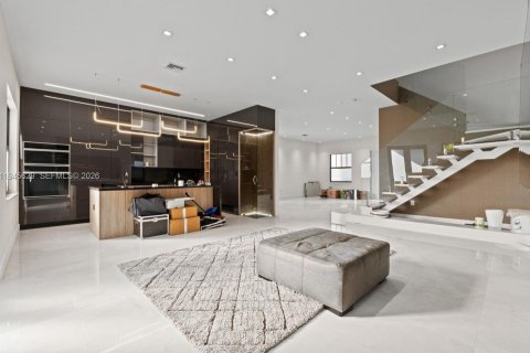 Casa en venta en Miramar, Florida, 4 dormitorios, 251.21 m2 № 2002028 - foto 5