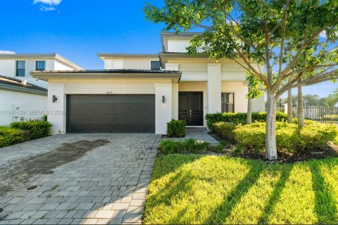 Casa en Miramar, Florida 4 dormitorios, 251.21 m2 № 2002028