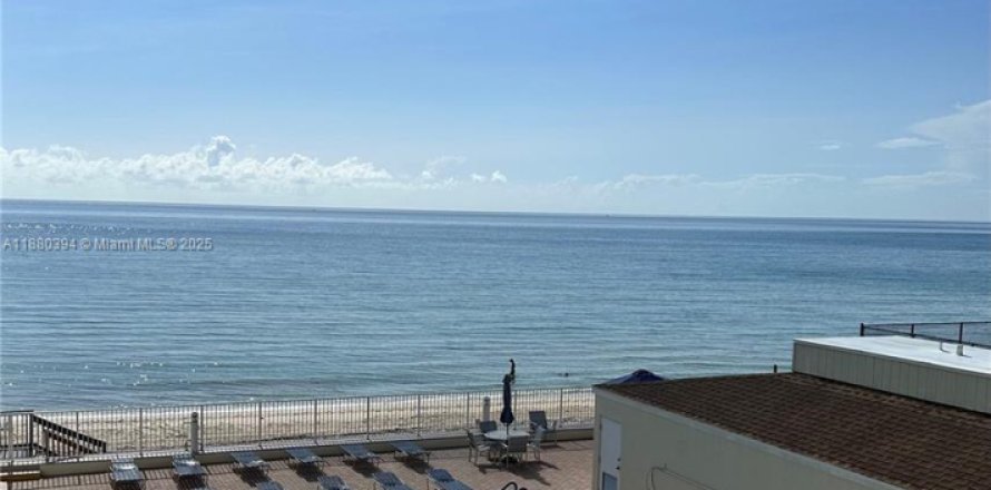 Condo in South Palm Beach, Florida, 1 bedroom  № 1924417