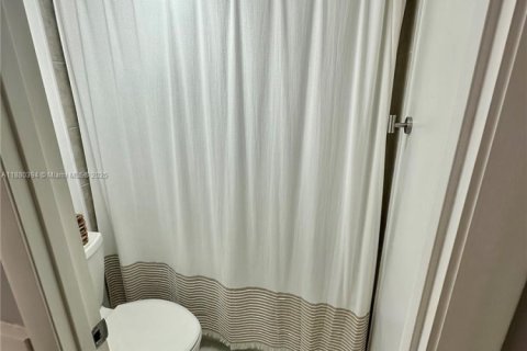 Condo in South Palm Beach, Florida, 1 bedroom  № 1924417 - photo 10