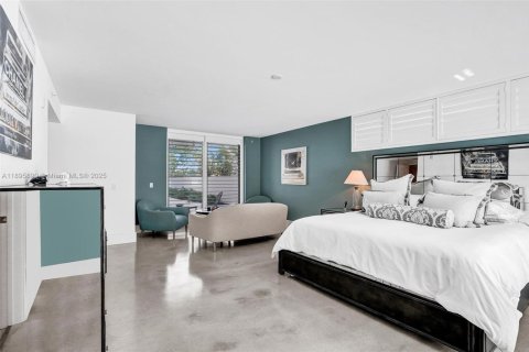 Condo in Bay Harbor Islands, Florida, 4 bedrooms  № 1949353 - photo 15