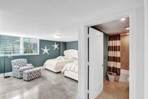 Condo in Bay Harbor Islands, Florida, 4 bedrooms  № 1949353 - photo 21