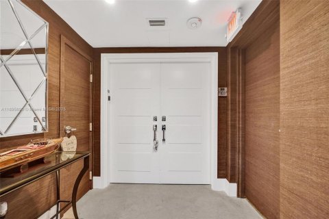 Condo in Bay Harbor Islands, Florida, 4 bedrooms  № 1949353 - photo 5