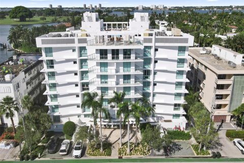 Condo in Bay Harbor Islands, Florida, 4 bedrooms  № 1949353 - photo 2