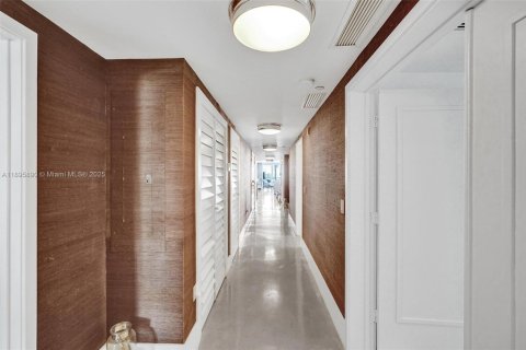 Condo in Bay Harbor Islands, Florida, 4 bedrooms  № 1949353 - photo 26