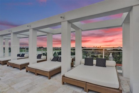 Condo in Bay Harbor Islands, Florida, 4 bedrooms  № 1949353 - photo 1