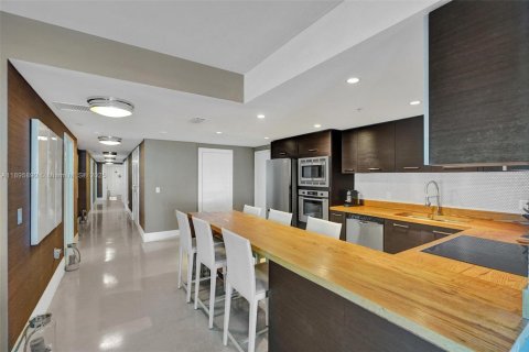 Condo in Bay Harbor Islands, Florida, 4 bedrooms  № 1949353 - photo 13