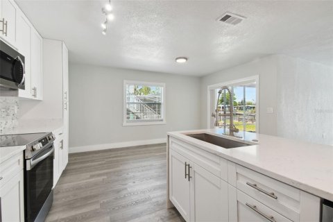 Villa ou maison à vendre à Hernando Beach, Floride: 3 chambres, 146.6 m2 № 1750019 - photo 15