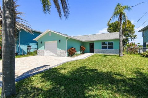 Villa ou maison à vendre à Hernando Beach, Floride: 3 chambres, 146.6 m2 № 1750019 - photo 7