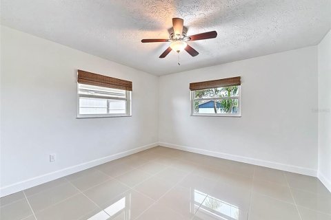 Casa en venta en New Port Richey, Florida, 3 dormitorios, 174.66 m2 № 1886732 - foto 26