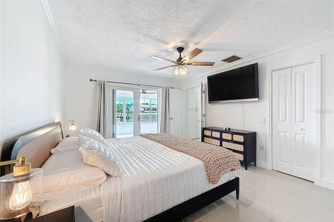Casa en venta en New Port Richey, Florida, 3 dormitorios, 174.66 m2 № 1886732 - foto 16