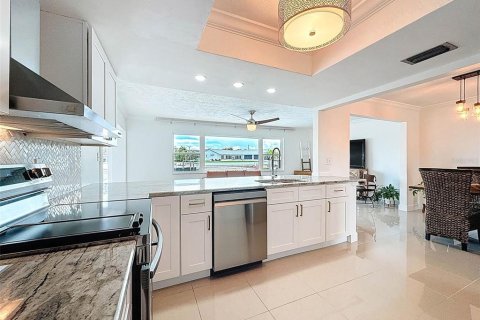 Casa en venta en New Port Richey, Florida, 3 dormitorios, 174.66 m2 № 1886732 - foto 11