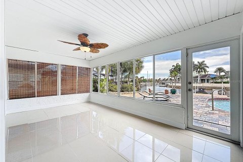 Casa en venta en New Port Richey, Florida, 3 dormitorios, 174.66 m2 № 1886732 - foto 20