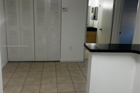 Copropriété à vendre à Hialeah, Floride: 1 chambre, 63.08 m2 № 1957072 - photo 6