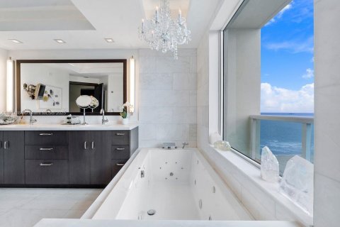 Купить кондоминиум в Майами-Бич, Флорида 2 спальни, 162.58м2, № 1973174 - фото 16