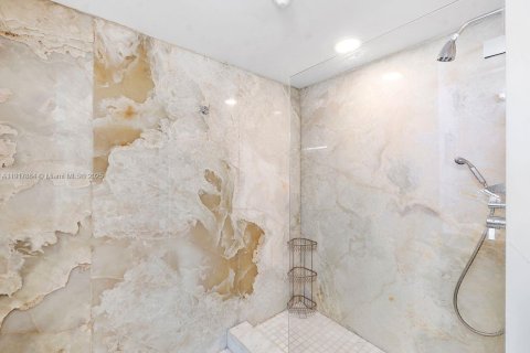 Купить кондоминиум в Майами-Бич, Флорида 2 спальни, 162.58м2, № 1973174 - фото 25