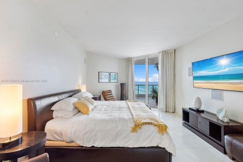 Купить кондоминиум в Майами-Бич, Флорида 2 спальни, 162.58м2, № 1973174 - фото 13