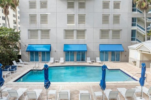 Купить кондоминиум в Майами-Бич, Флорида 2 спальни, 162.58м2, № 1973174 - фото 29