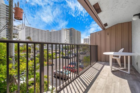 Touwnhouse à vendre à Pompano Beach, Floride: 3 chambres, 165.37 m2 № 2179796 - photo 18