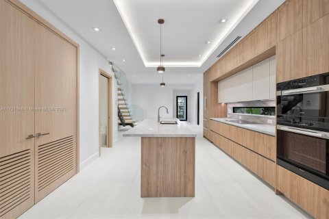 Adosado en venta en Miami, Florida, 3 dormitorios, 184.69 m2 № 1710013 - foto 20