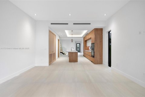 Adosado en venta en Miami, Florida, 3 dormitorios, 184.69 m2 № 1710013 - foto 26