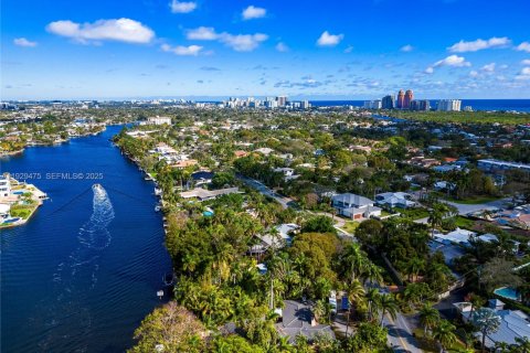 Villa ou maison à vendre à Fort Lauderdale, Floride: 5 chambres, 437.66 m2 № 1987494 - photo 23
