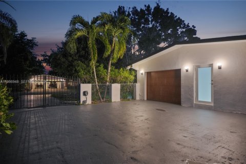 Купить виллу или дом в Пайнкрест, Флорида 5 спален, 267м2, № 2044840 - фото 7