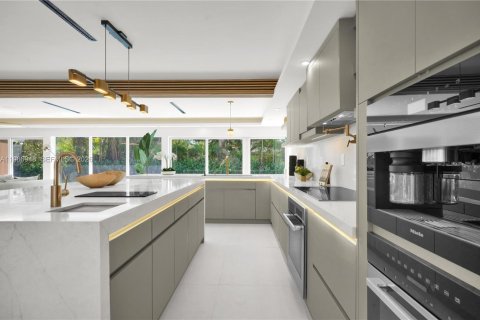 Купить виллу или дом в Пайнкрест, Флорида 5 спален, 267м2, № 2044840 - фото 10