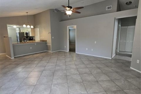 Villa ou maison à louer à Tarpon Springs, Floride: 3 chambres, 113.81 m2 № 2111226 - photo 11
