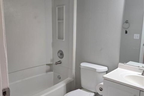 Villa ou maison à louer à Tarpon Springs, Floride: 3 chambres, 113.81 m2 № 2111226 - photo 8