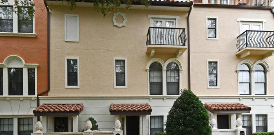 Townhouse in Lake Mary, Florida 4 bedrooms, 188.41 sq.m. № 1870911