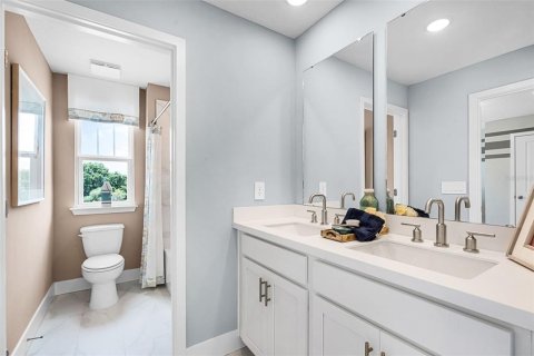 Casa en venta en Apopka, Florida, 5 dormitorios, 269.42 m2 № 2211166 - foto 18