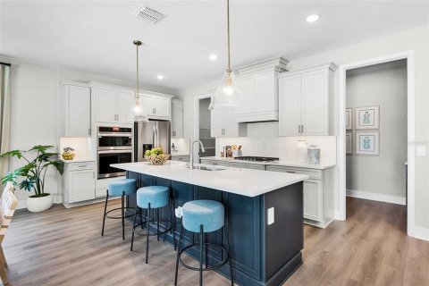 Casa en venta en Apopka, Florida, 5 dormitorios, 269.42 m2 № 2211166 - foto 5