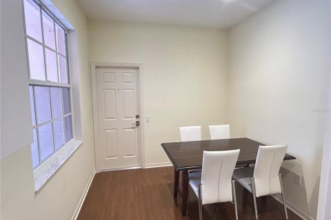 House in Winter Haven, Florida 2 bedrooms, 127.09 sq.m. № 1869396 - photo 10