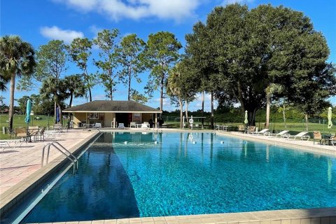 House in Winter Haven, Florida 2 bedrooms, 127.09 sq.m. № 1869396 - photo 30